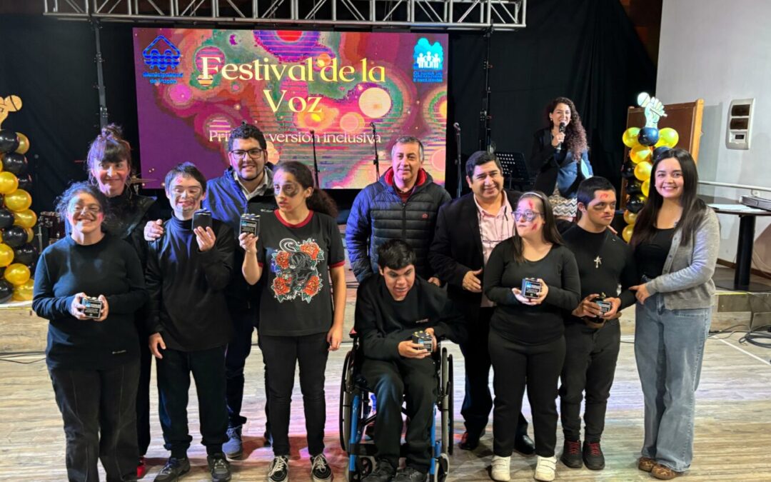 Ovación y aplausos se llevaron participantes del I Festival de la Voz Inclusiva de Pucón