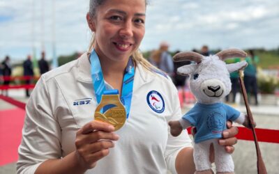 Katherinne Wollermann se corona tricampeona mundial de para canotaje
